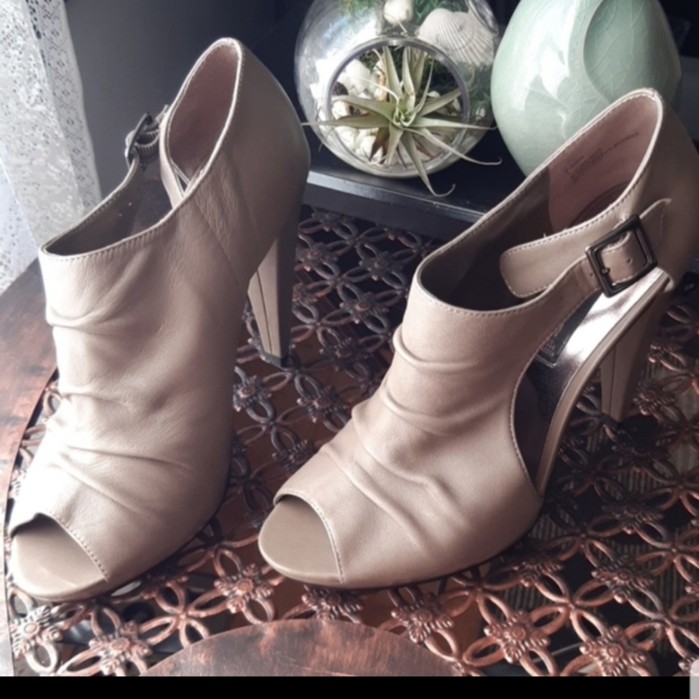 Steven by Steve Madden open toe Heels sz9. Leather - Picture 2 of 7